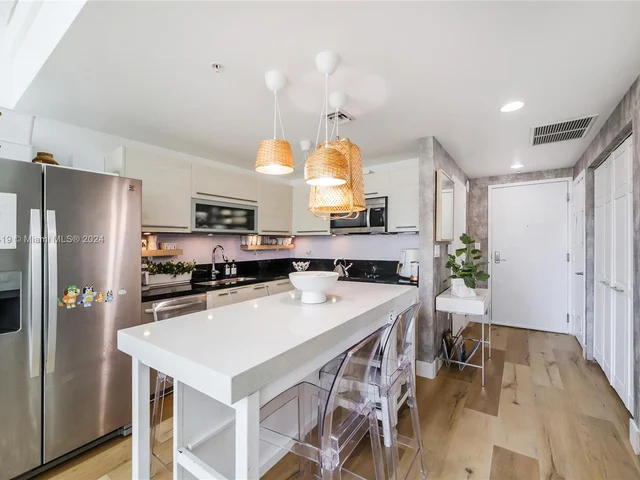 244 Biscayne Blvd # 446, Miami FL 33132