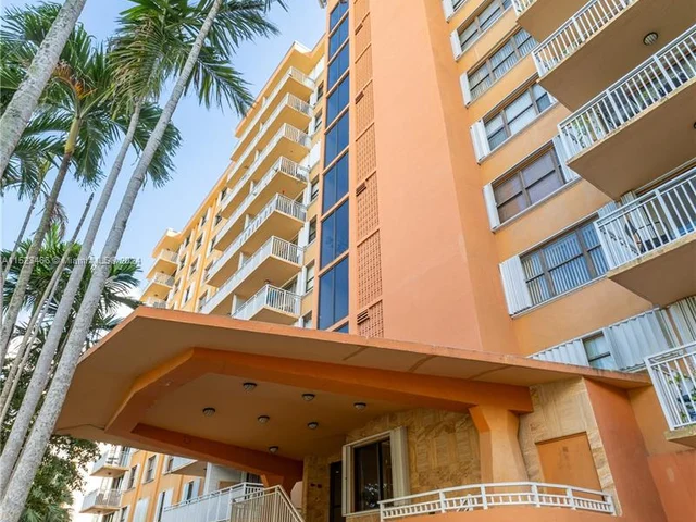 2450 NE 135th St # 1009, North Miami FL 33181