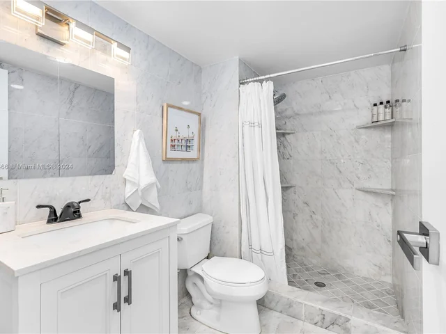 2450 NE 135th St # 1009, North Miami FL 33181