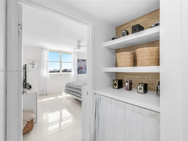 2450 NE 135th St # 1009, North Miami FL 33181