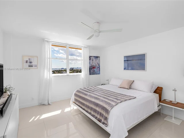 2450 NE 135th St # 1009, North Miami FL 33181