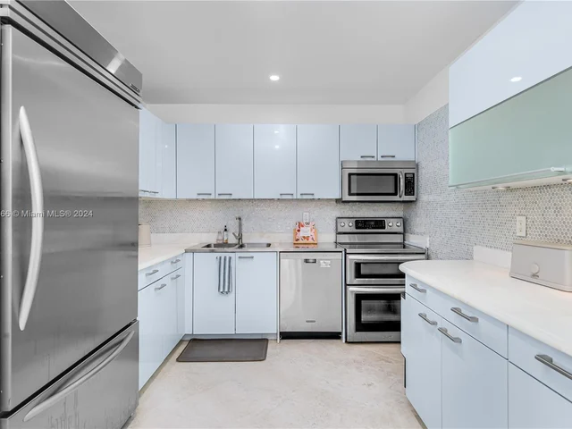 2450 NE 135th St # 1009, North Miami FL 33181