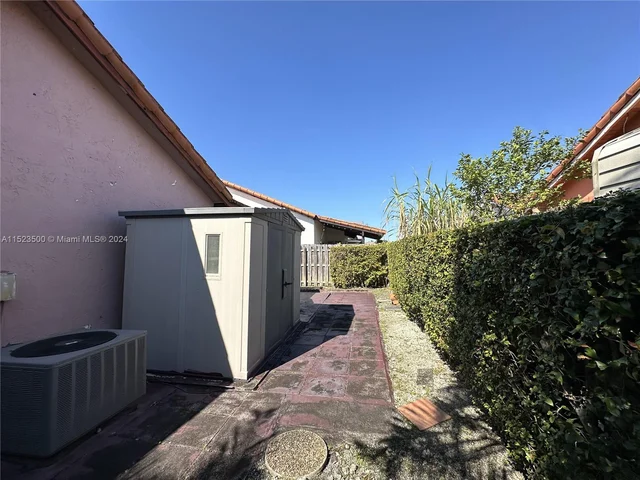 3853 SW 133rd Pl, Miami FL 33175