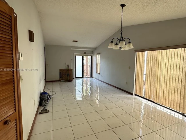 3853 SW 133rd Pl, Miami FL 33175