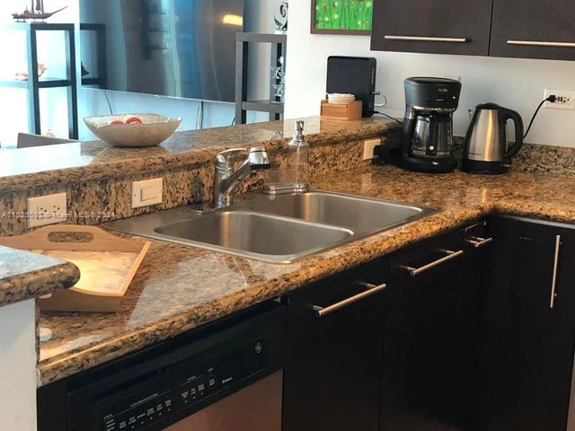 6515 Collins Ave # 1410, Miami Beach FL 33141