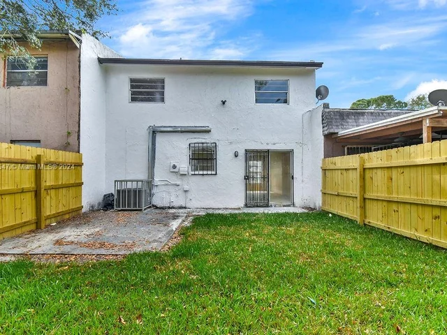 21130 NW 39th Ave, Miami Gardens FL 33055