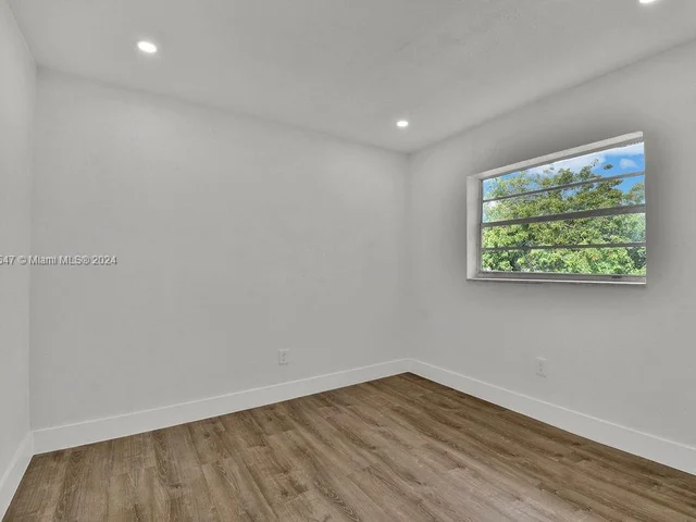 21130 NW 39th Ave, Miami Gardens FL 33055