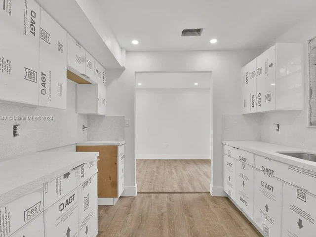 21130 NW 39th Ave, Miami Gardens FL 33055