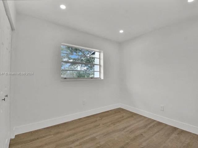 21130 NW 39th Ave, Miami Gardens FL 33055