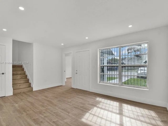 21130 NW 39th Ave, Miami Gardens FL 33055