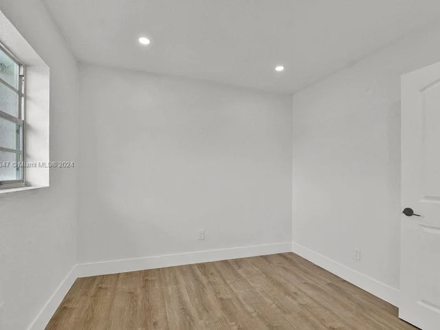 21130 NW 39th Ave, Miami Gardens FL 33055