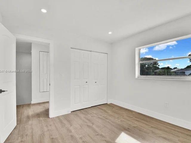 21130 NW 39th Ave, Miami Gardens FL 33055