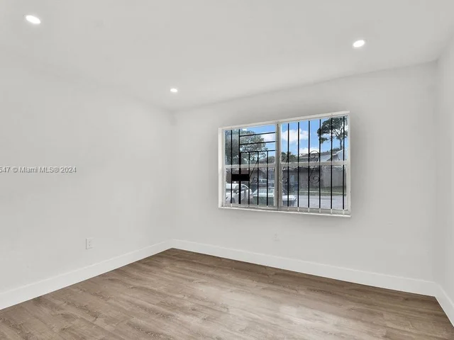 21130 NW 39th Ave, Miami Gardens FL 33055