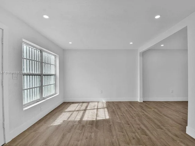 21130 NW 39th Ave, Miami Gardens FL 33055