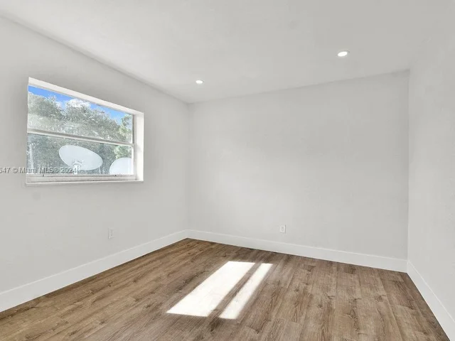 21130 NW 39th Ave, Miami Gardens FL 33055