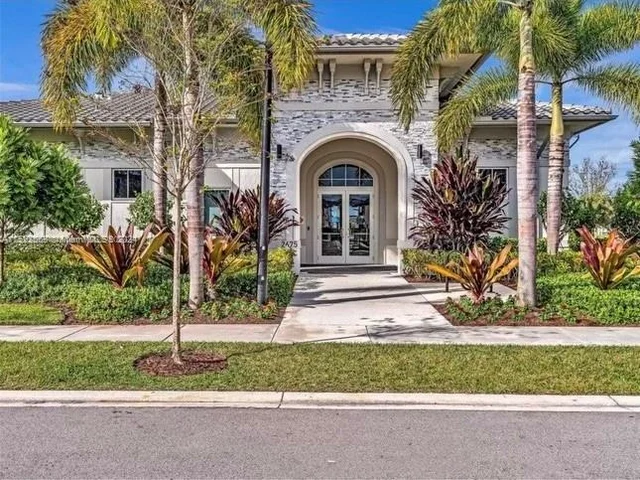 2604 SE 11th Ct, Homestead FL 33035