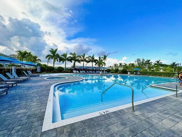 2604 SE 11th Ct, Homestead FL 33035