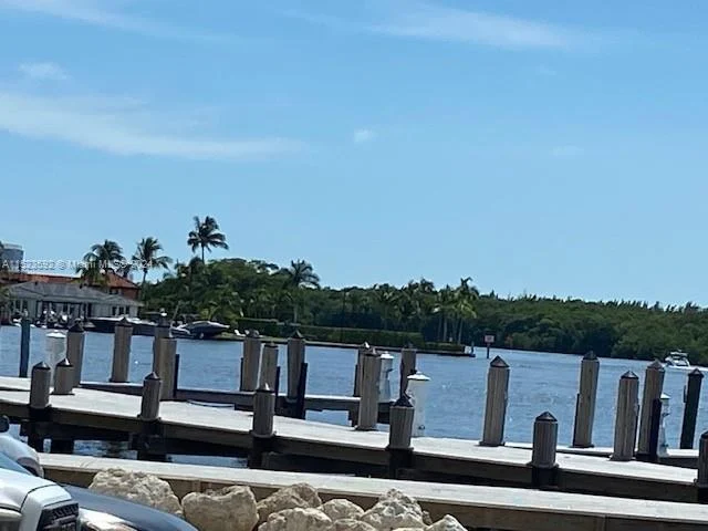 16909 N Bay Rd # 310, Sunny Isles Beach FL 33160