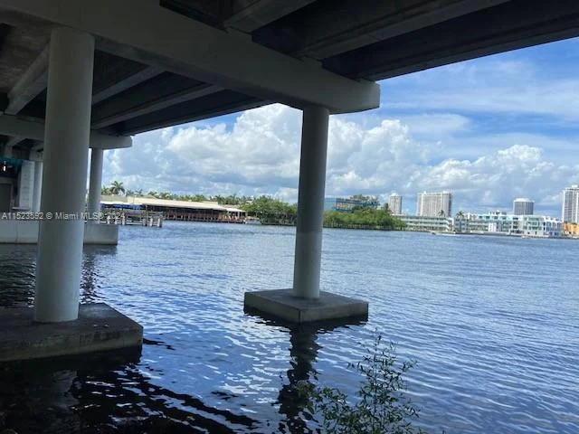 16909 N Bay Rd # 310, Sunny Isles Beach FL 33160