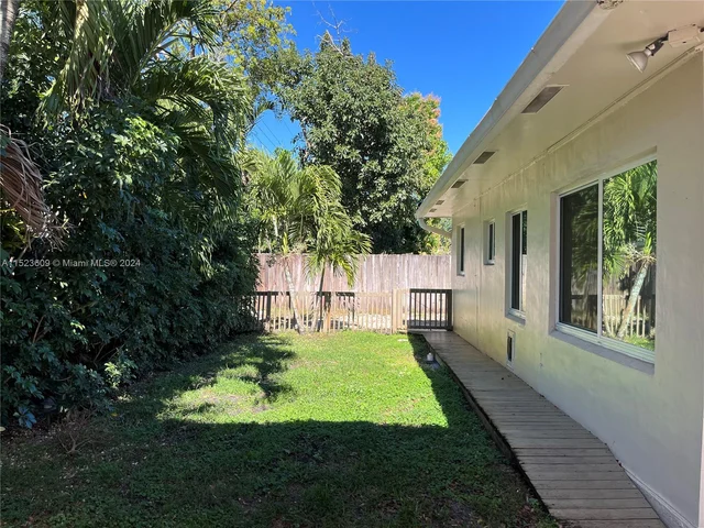 4973 SW 91st Ter, Cooper City FL 33328