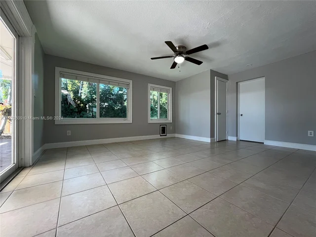 4973 SW 91st Ter, Cooper City FL 33328