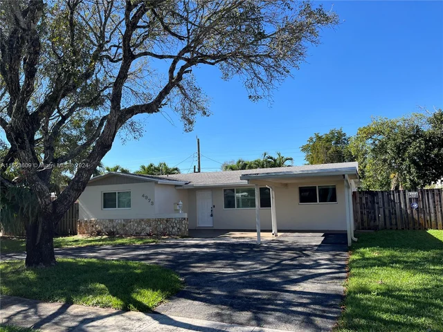 4973 SW 91st Ter, Cooper City FL 33328