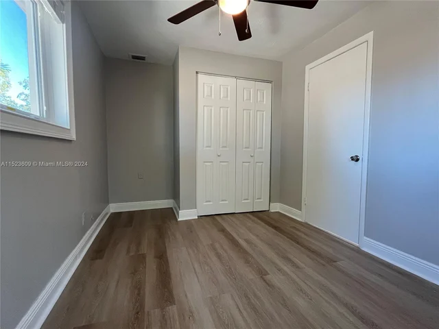 4973 SW 91st Ter, Cooper City FL 33328