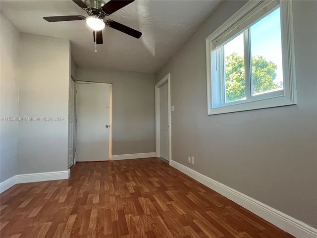 4973 SW 91st Ter, Cooper City FL 33328