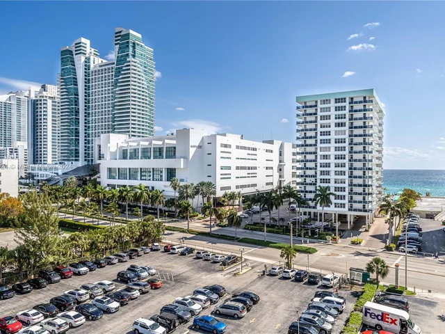 3800 S Ocean Dr # 721, Hollywood FL 33019