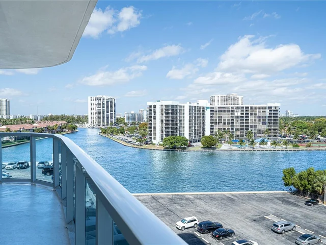 3800 S Ocean Dr # 721, Hollywood FL 33019