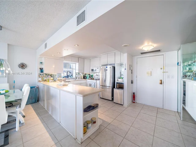 3800 S Ocean Dr # 721, Hollywood FL 33019