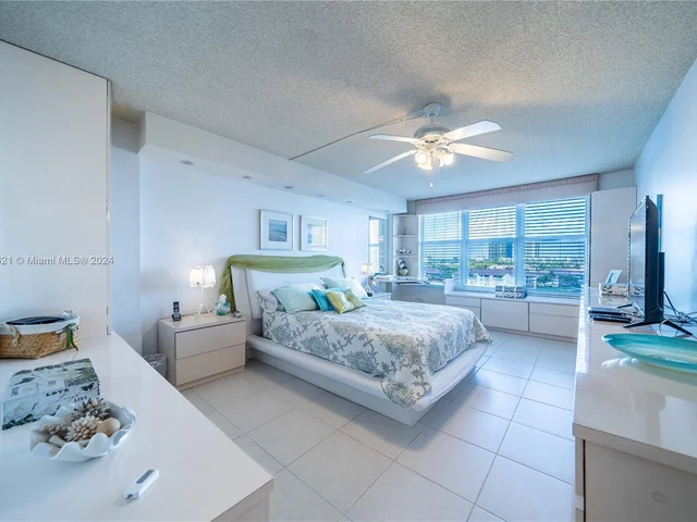 3800 S Ocean Dr # 721, Hollywood FL 33019