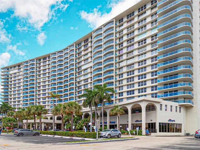 3800 S Ocean Dr # 721, Hollywood FL 33019