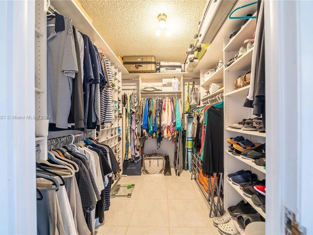 3800 S Ocean Dr # 721, Hollywood FL 33019