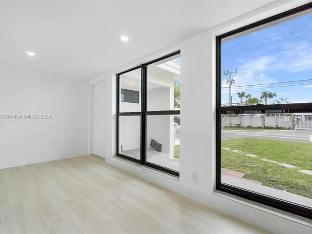 700 NE 23rd Ave # 1, Pompano Beach FL 33062