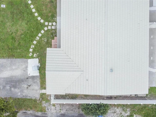 700 NE 23rd Ave # 1, Pompano Beach FL 33062