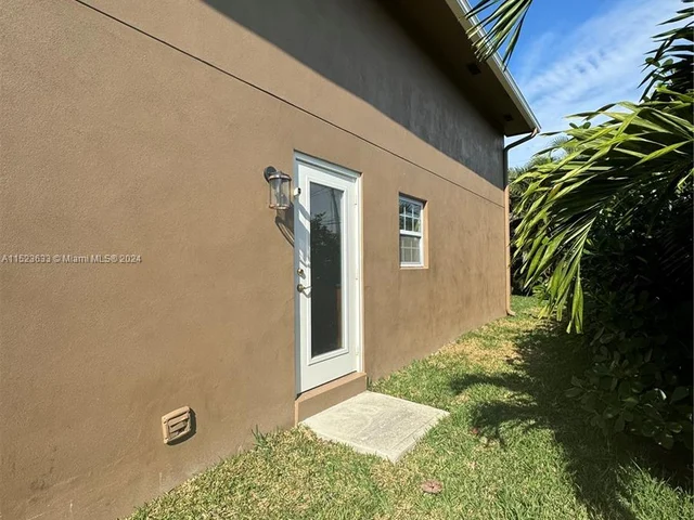 5371 Madison Rd # B, Delray Beach FL 33484