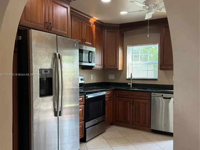 5371 Madison Rd # B, Delray Beach FL 33484