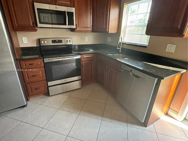 5371 Madison Rd # B, Delray Beach FL 33484