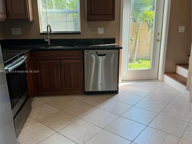 5371 Madison Rd # B, Delray Beach FL 33484