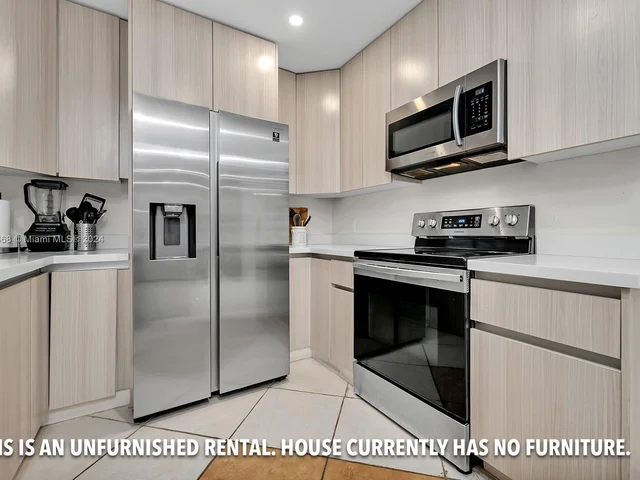 411 NE 58th Ct, Oakland Park FL 33334