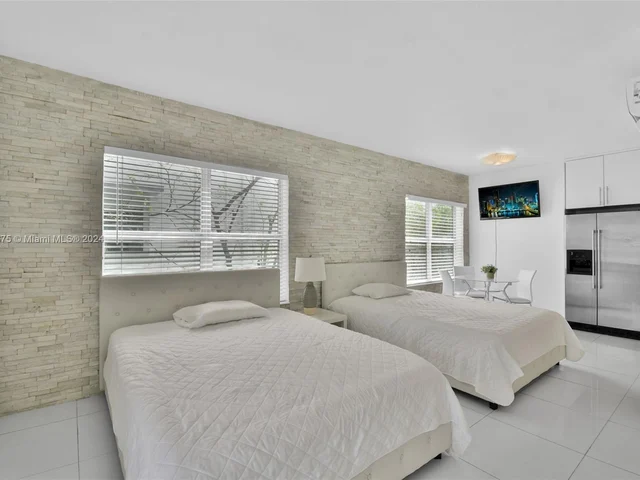 612 15th St # 16, Miami Beach FL 33139