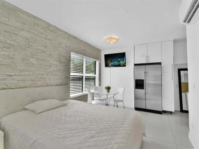 612 15th St # 16, Miami Beach FL 33139