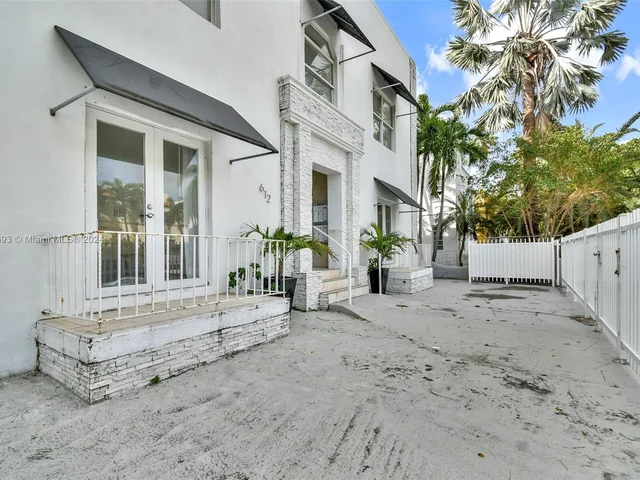 612 15th St # 8, Miami Beach FL 33139