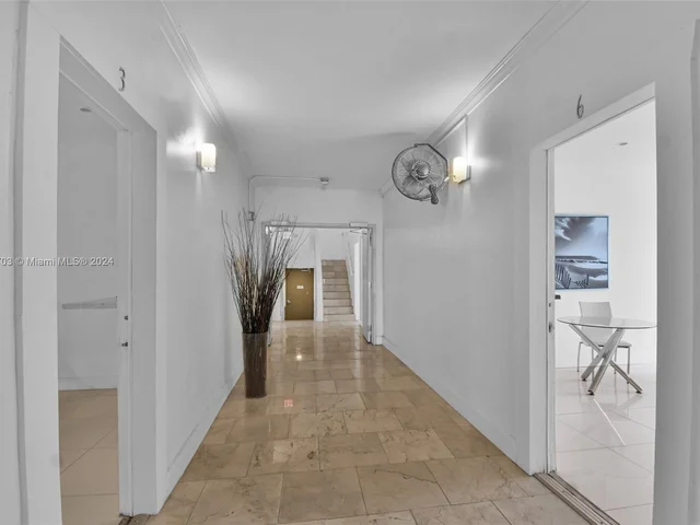 612 15th St # 11, Miami Beach FL 33139