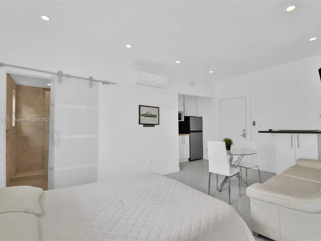 612 15th St # 9, Miami Beach FL 33139