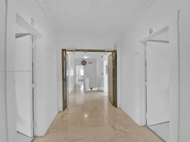 612 15th St # 9, Miami Beach FL 33139