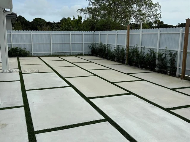 13612 SW 184th Ln, Miami FL 33177