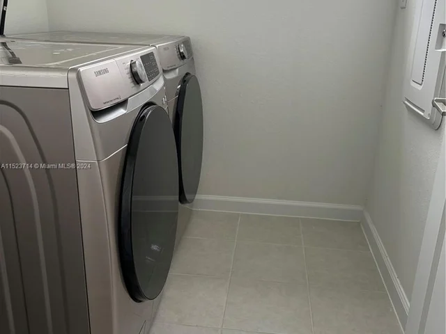 13612 SW 184th Ln, Miami FL 33177