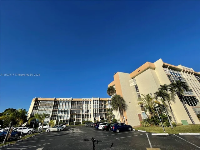 501 Three Islands Blvd # 410, Hallandale Beach FL 33009